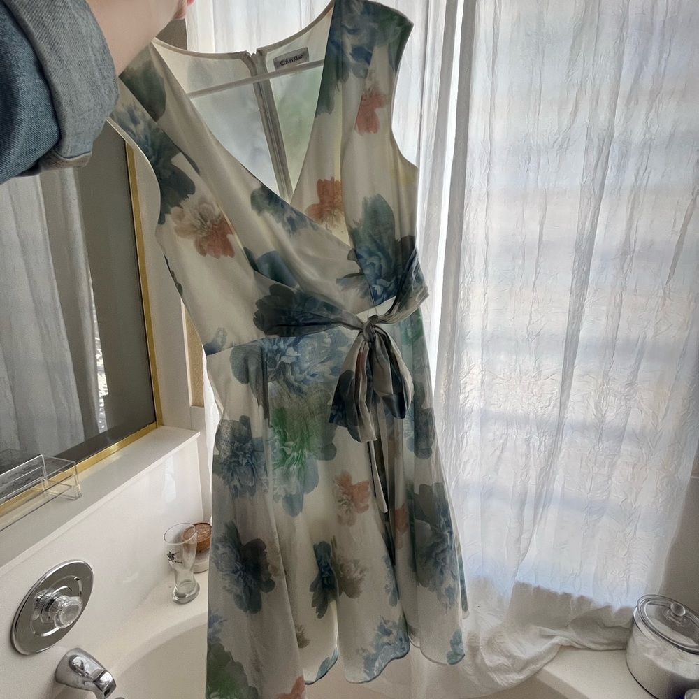 Calvin Klein MIDI Floral Dress